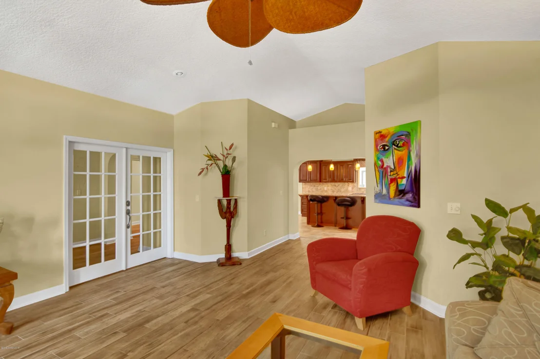 Photo of 413 Sunset Boulevard