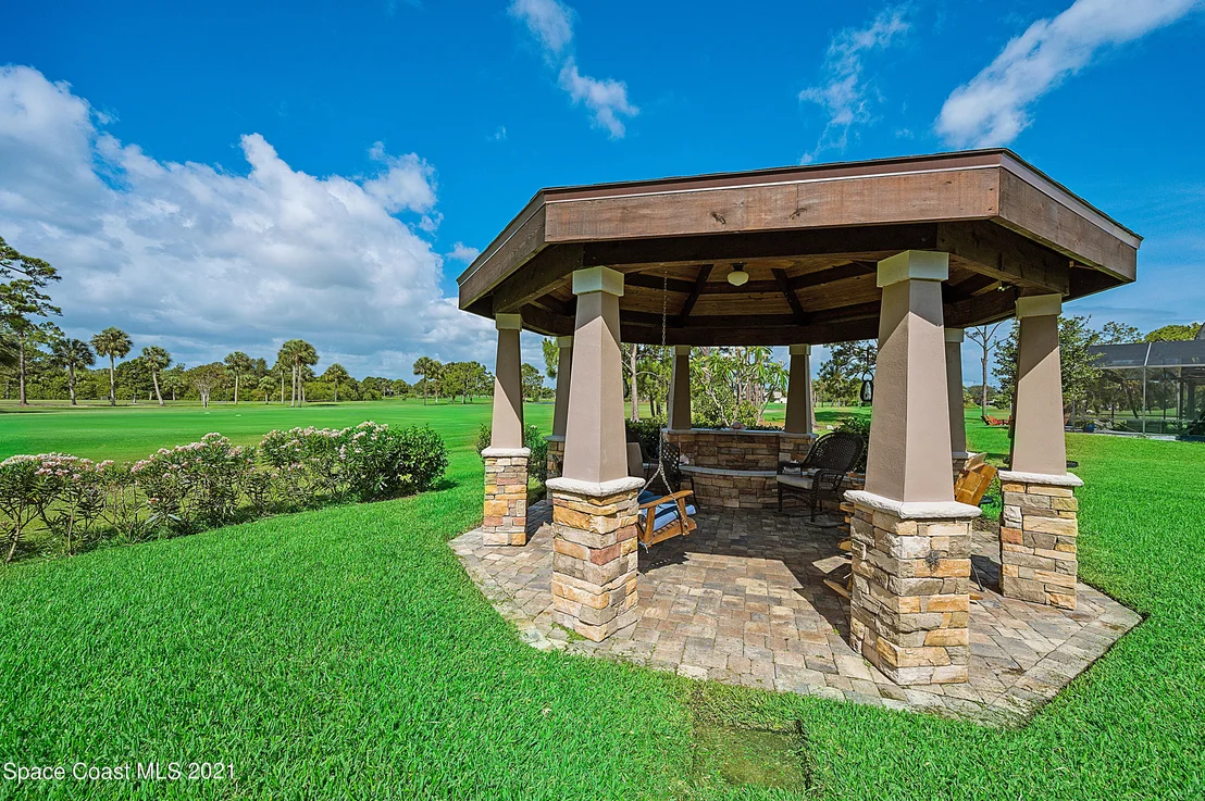Photo of 530 Whispering Pines Circle