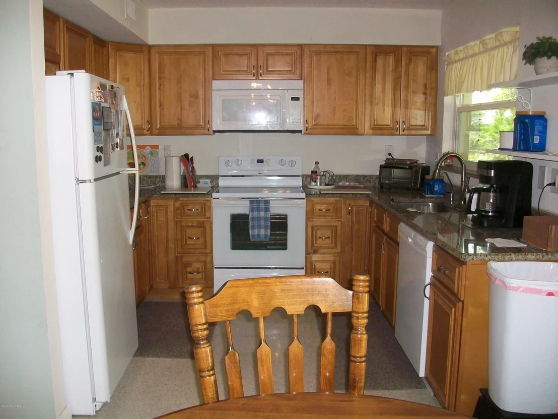 Photo of 2935 Gemini Avenue NE