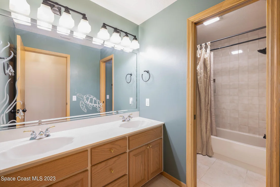 Photo of 2288 Hamlet Drive