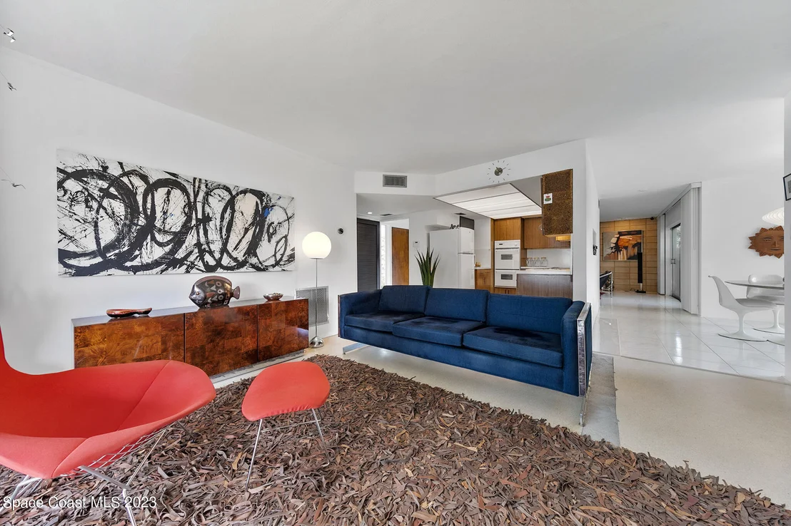 Photo of 598 Seabreeze Drive