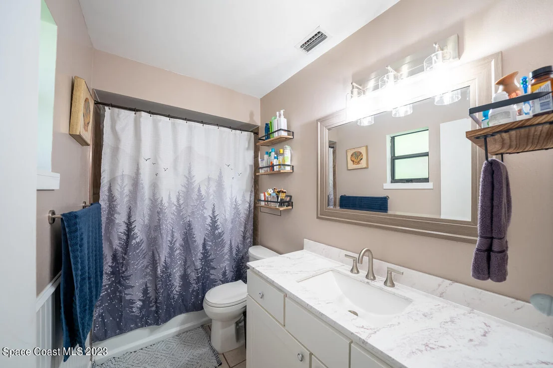 Photo of 4065 Oakland Street