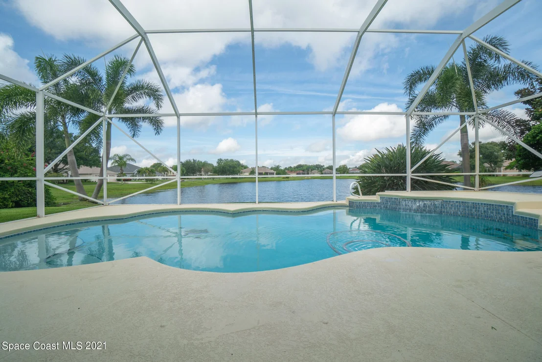 Photo of 5876 Arlington Circle