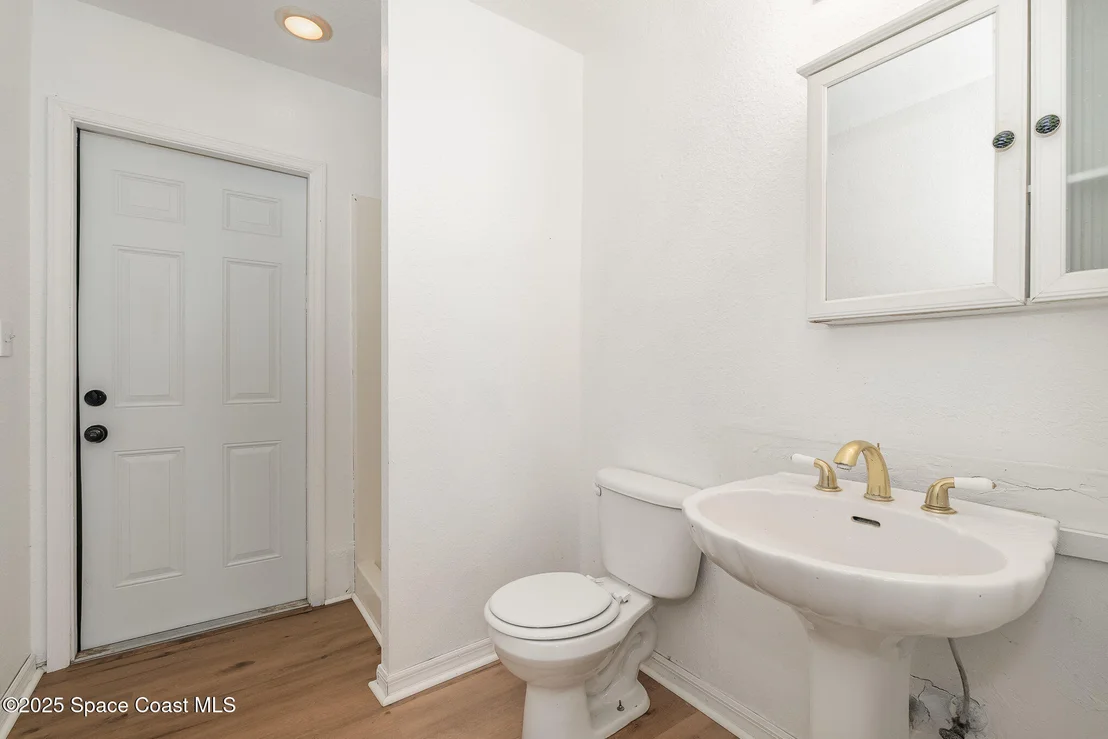 Photo of 2279 Washington Street NE