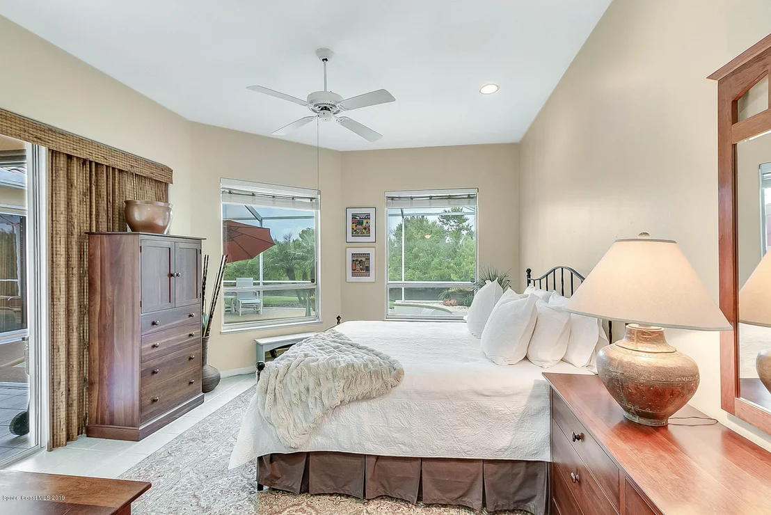 Photo of 925 Palm Brook Drive