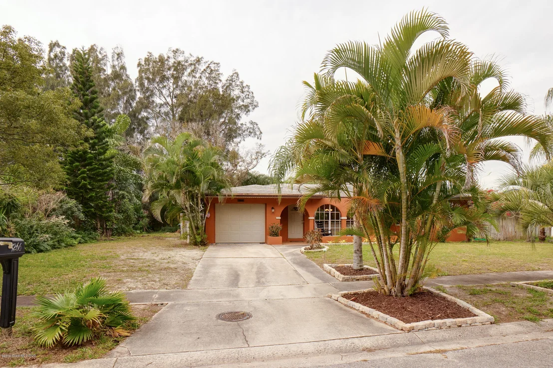 Photo of 1266 NE Cabot Drive NE