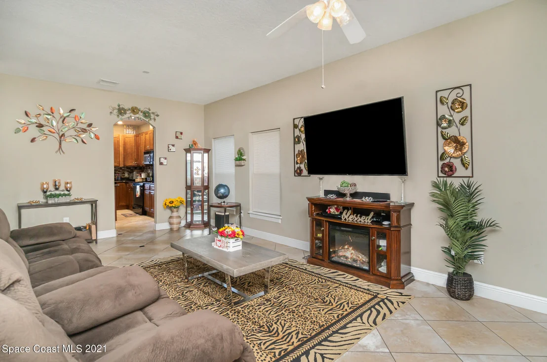 Photo of 2246 Warwick Road