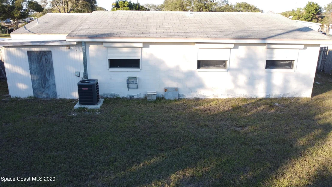 Photo of 3250 Ideal Avenue NE