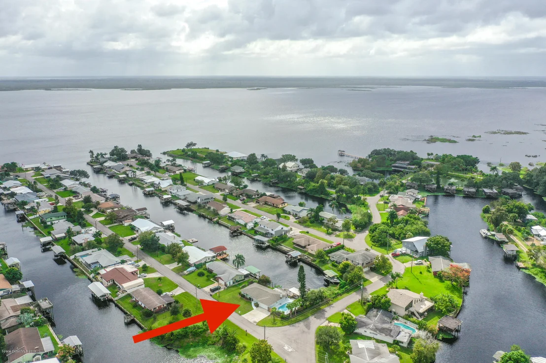 Photo of 818 Heron Road