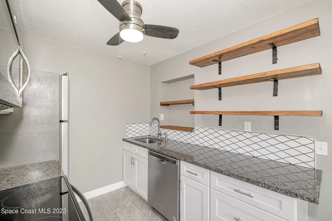 Photo of 2635 Hereford Road