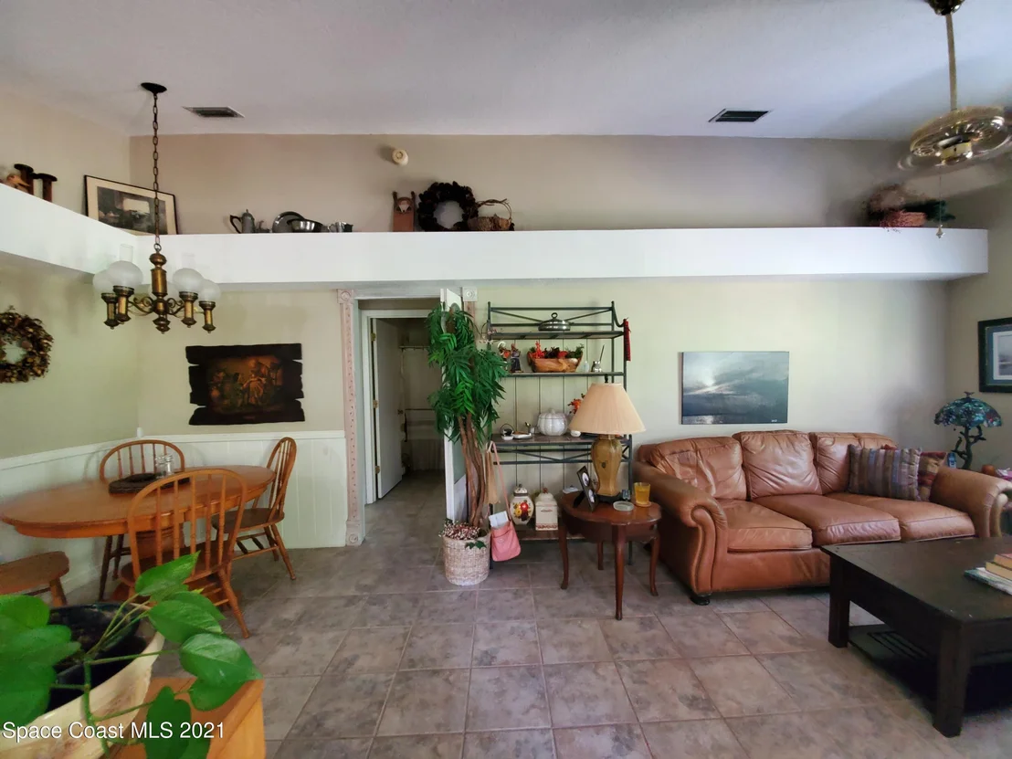Photo of 1476 California Drive