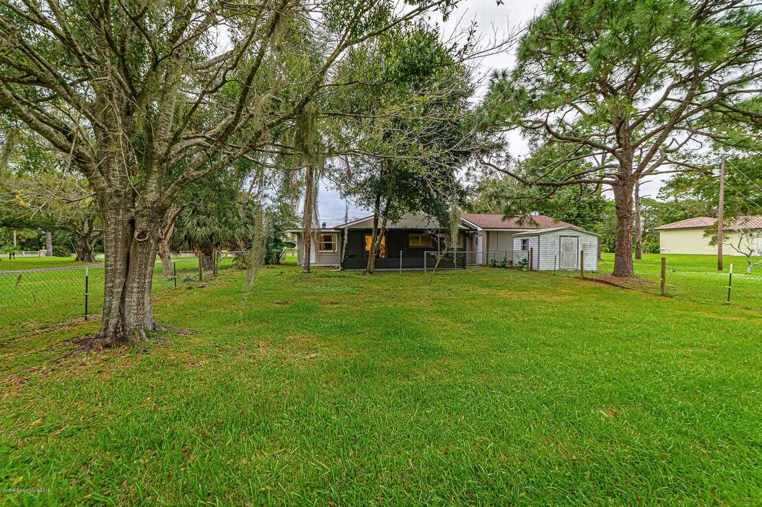 Photo of 3905 Lake Washington Road