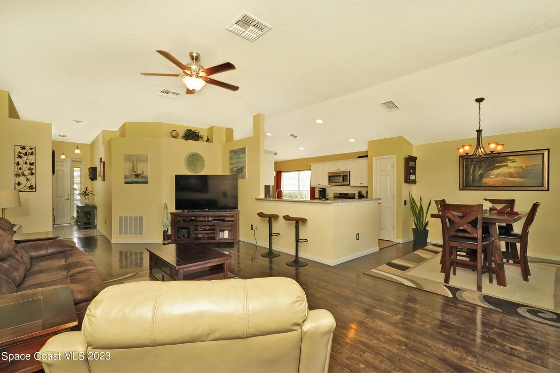 Photo of 1664 Dittmer Circle SE
