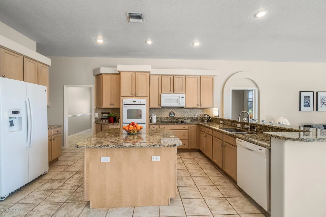 Photo of 978 Wildwood Drive