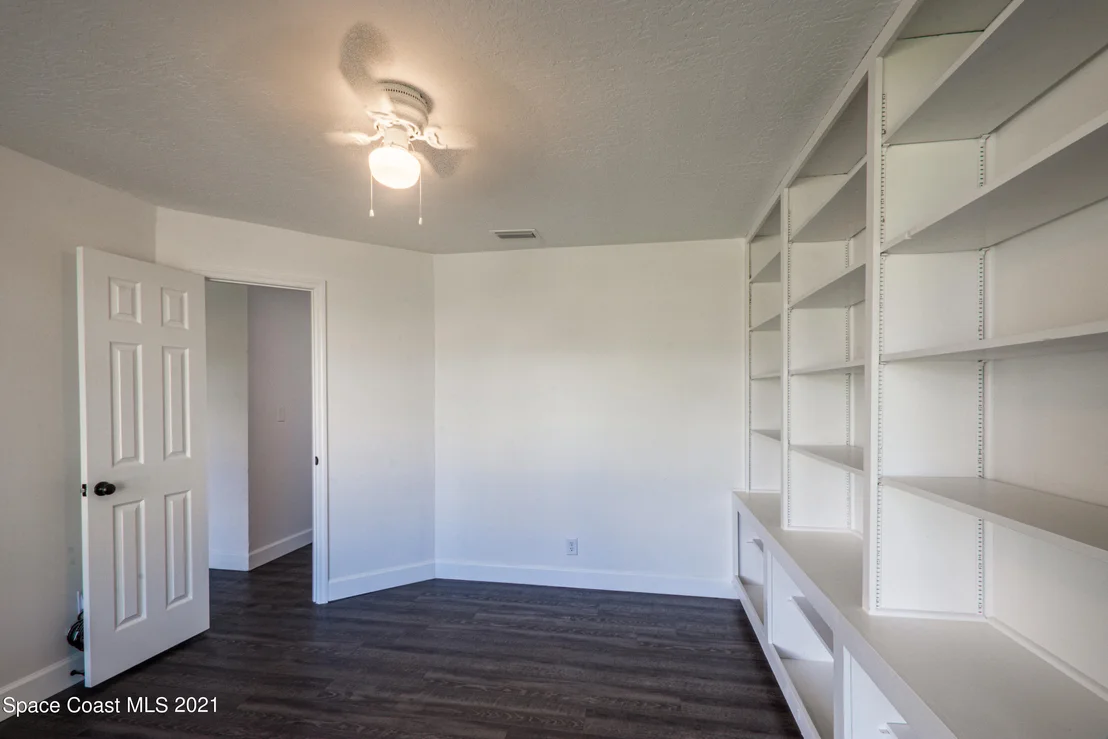 Photo of 564 Crystal Lake Drive