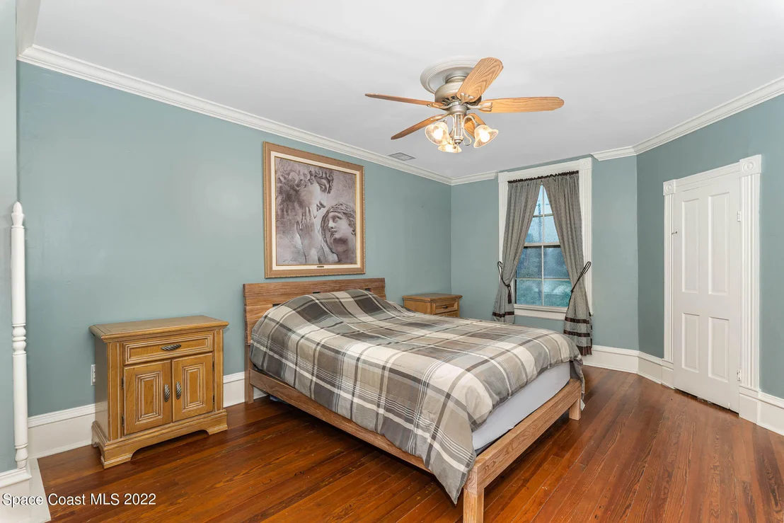 Photo of 1695 Highland Avenue