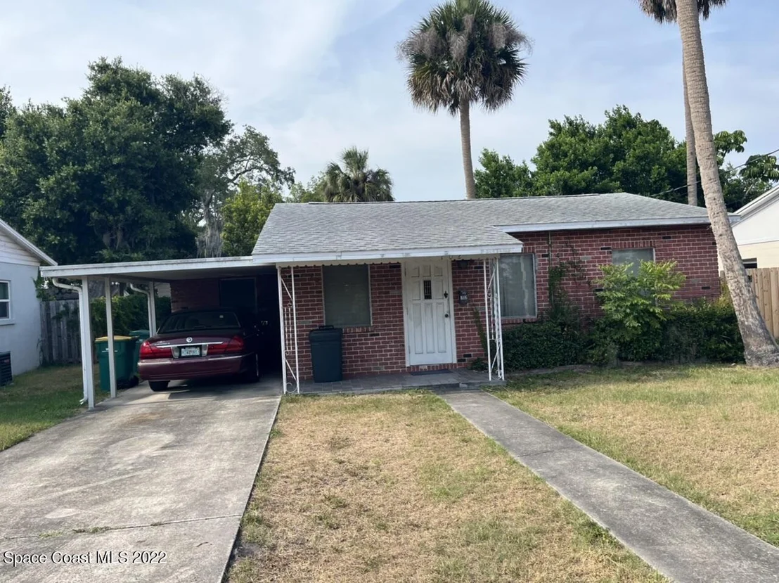 Photo of 702 Young Street