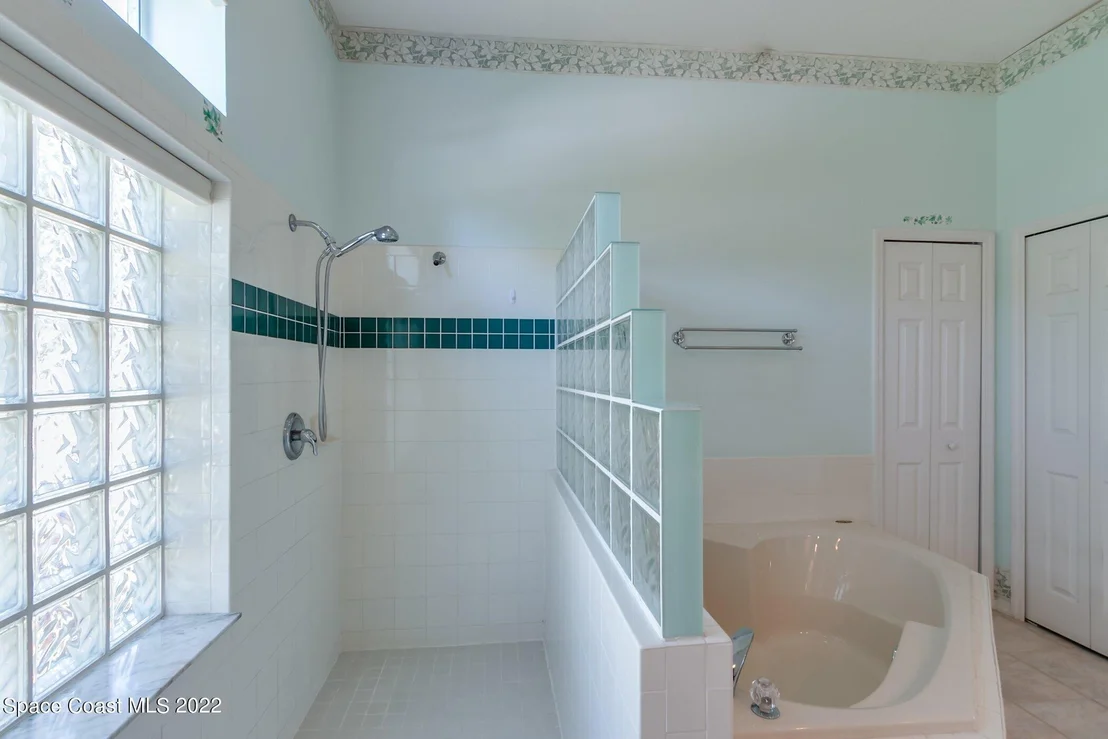 Photo of 874 Shoshone Lane