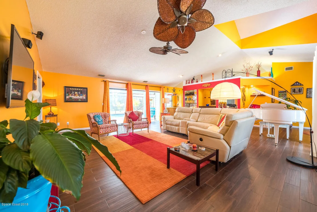 Photo of 1508 Meadowbrook Road NE