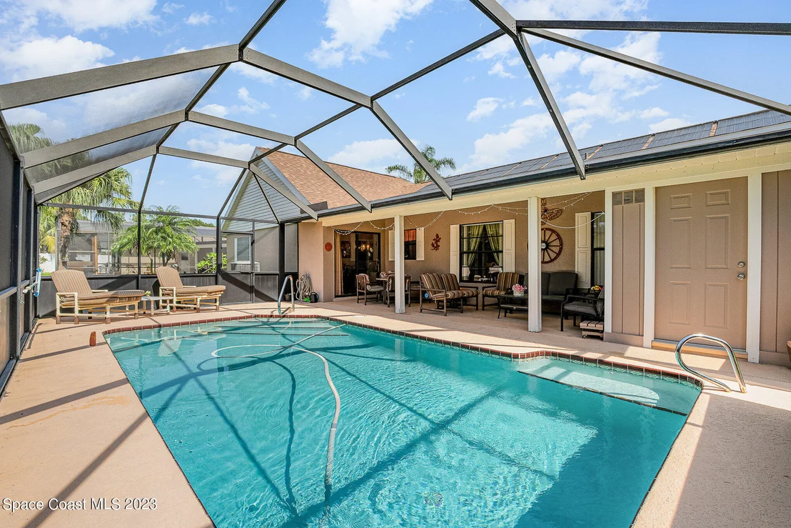 Photo of 1241 Lakeview Drive
