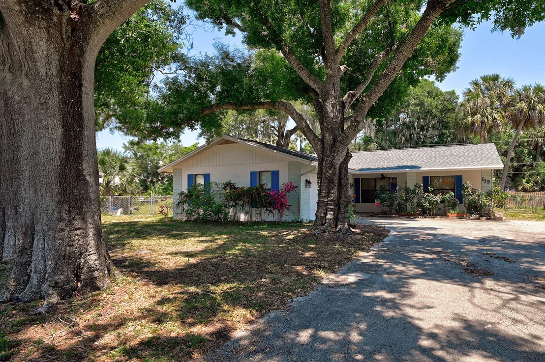 Photo of 112 E Haven Drive