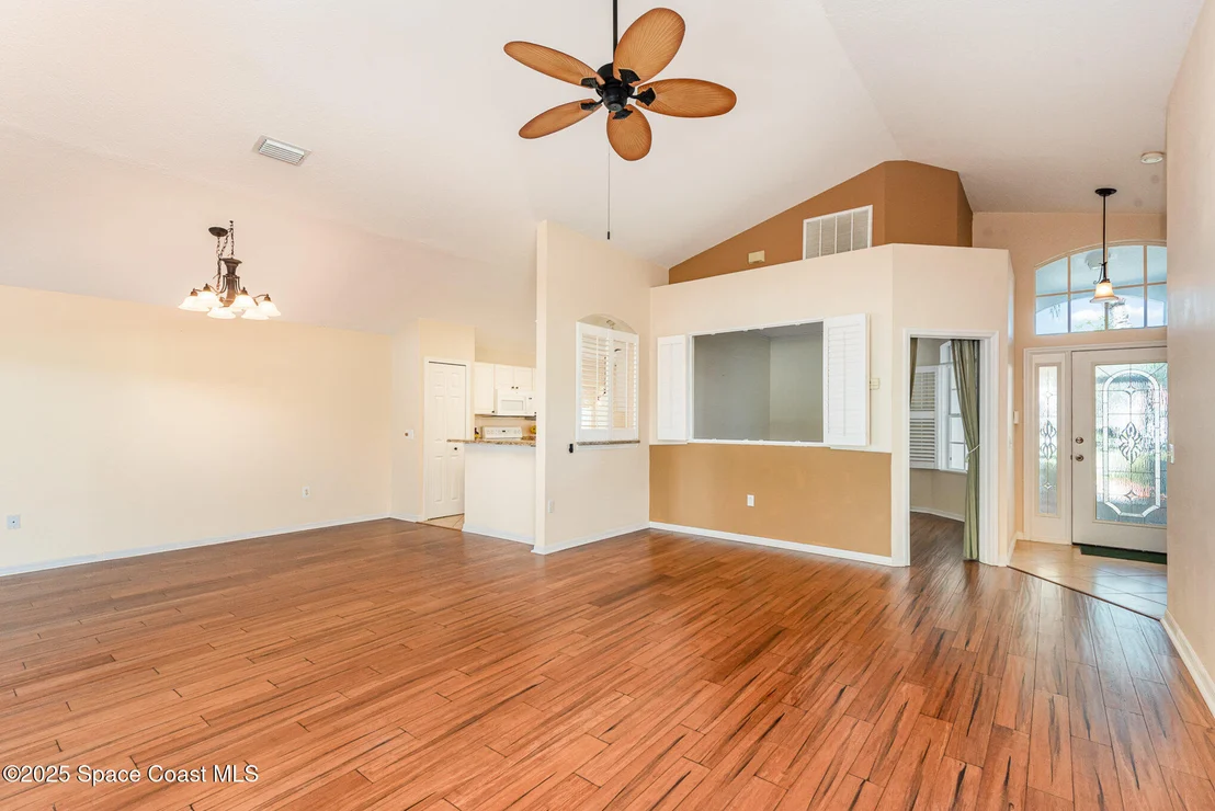 Photo of 2597 Addington Circle