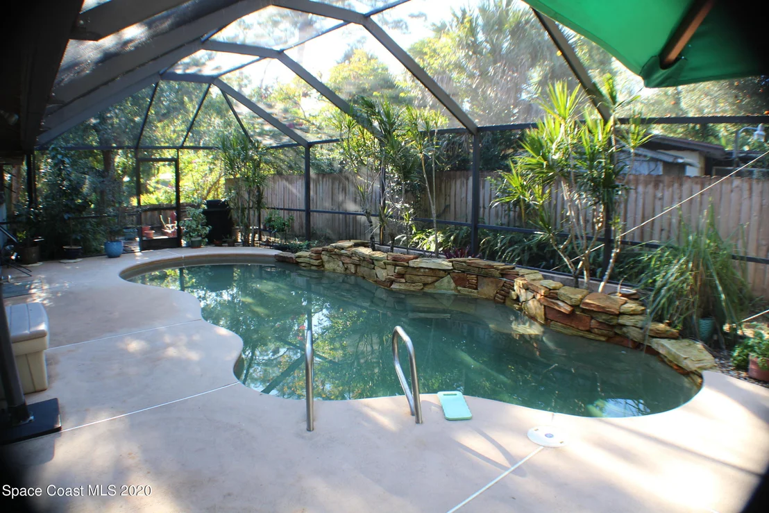 Photo of 150 Oakledge Drive