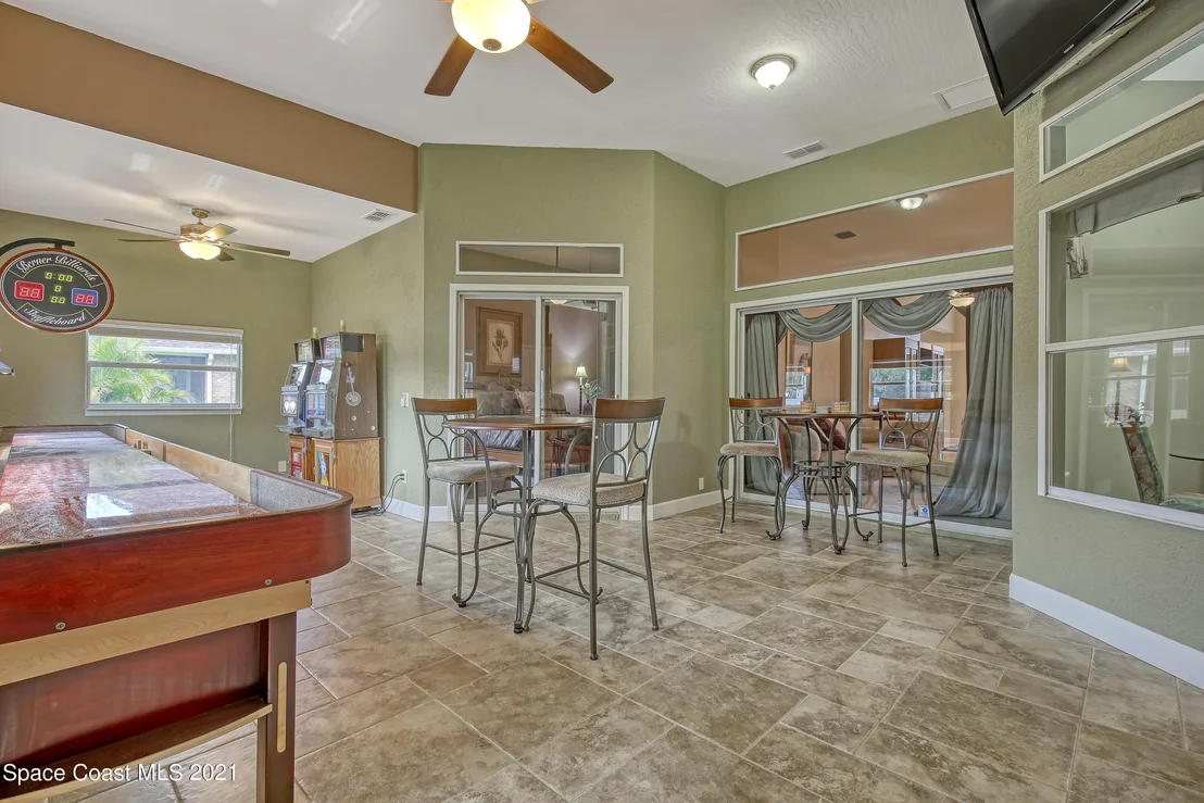 Photo of 703 Peregrine Drive