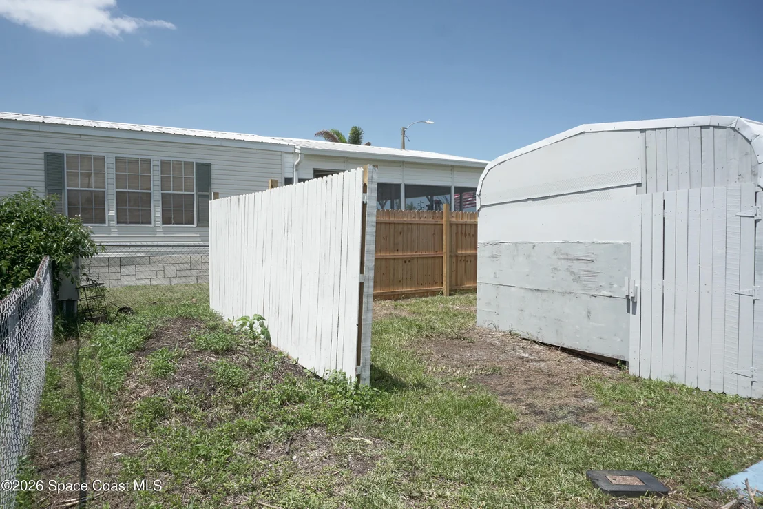 Photo of 2339 Royal Palm Drive NE