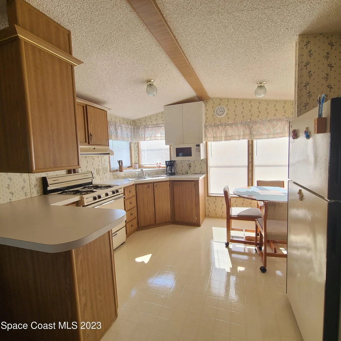Photo of 131 Blue Lake Place