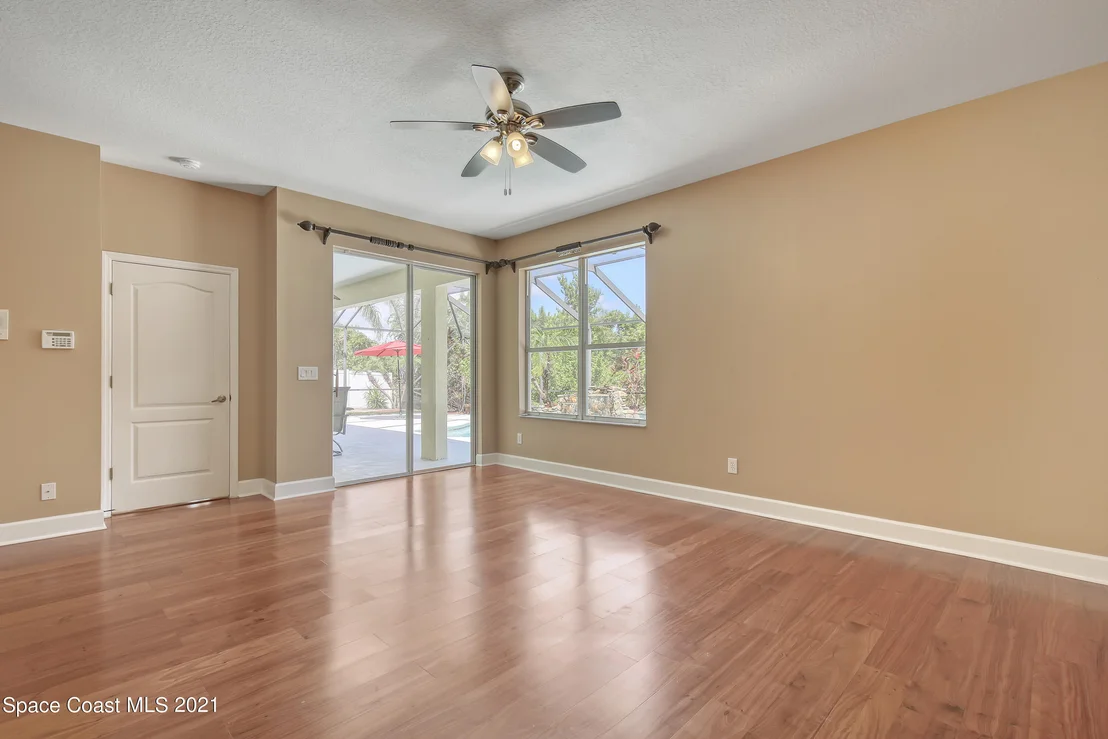 Photo of 3266 Peninsula Circle