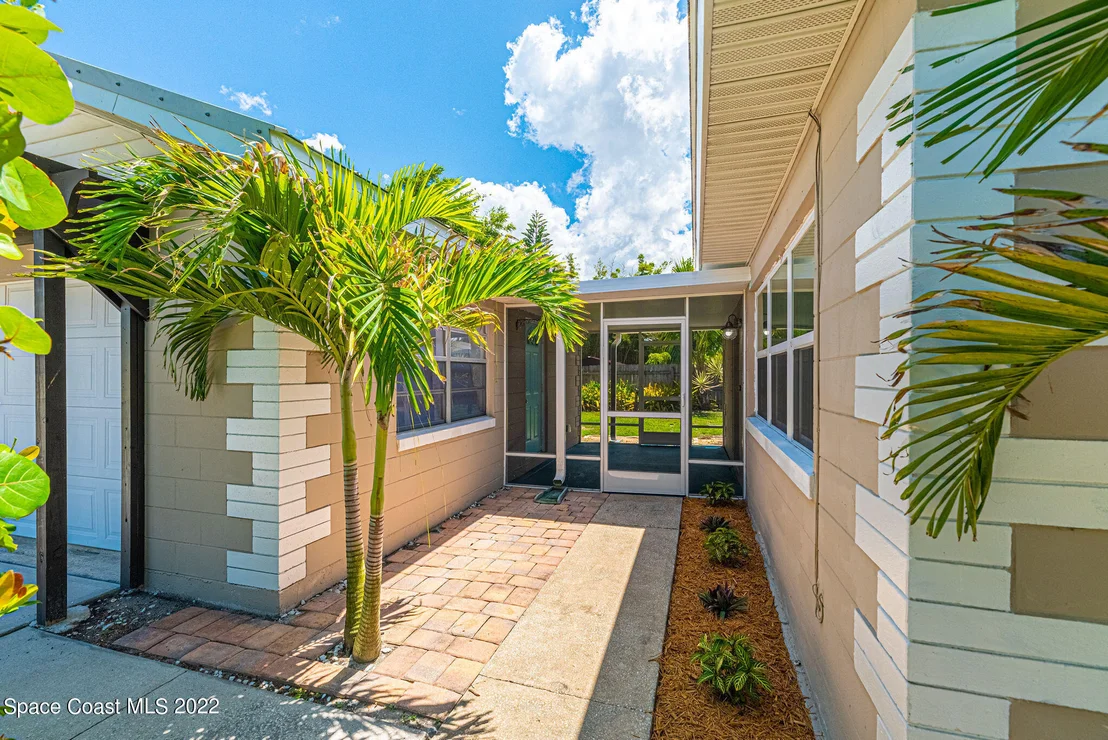 Photo of 323 Tulip Lane