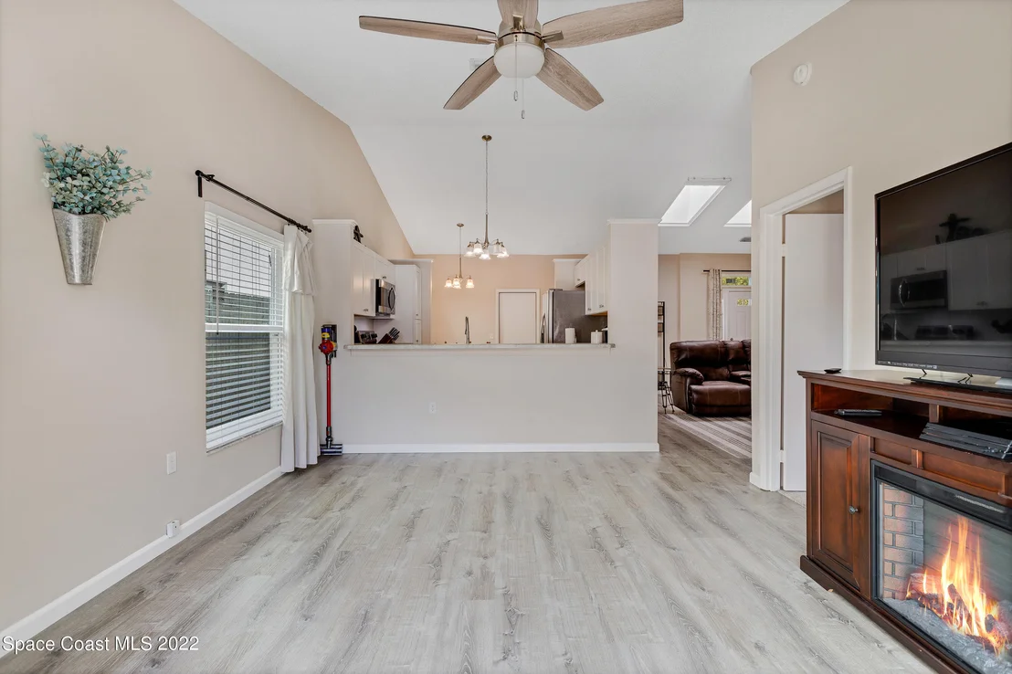 Photo of 1425 Brook Drive