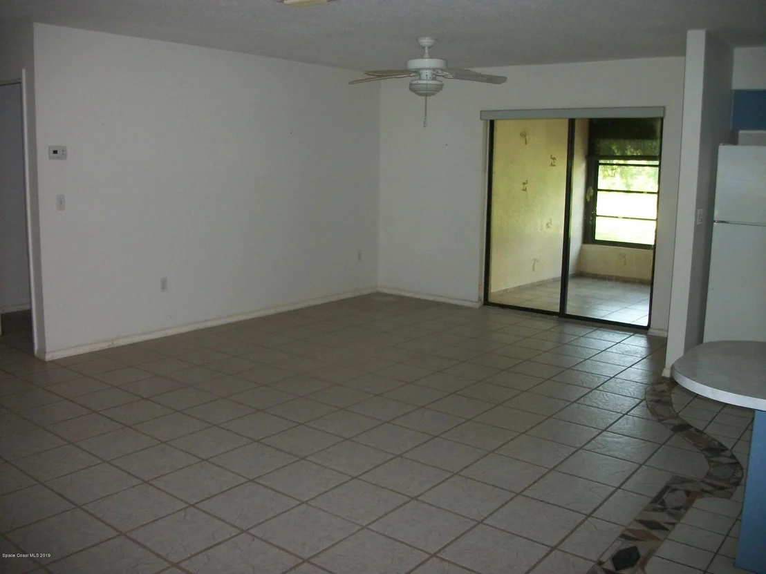 Photo of 1200 Wayne Lane NE