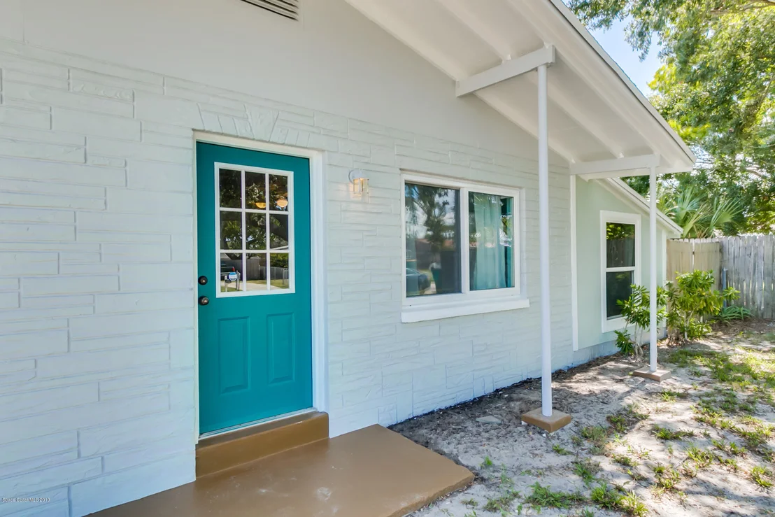 Photo of 2147 Warwick Road