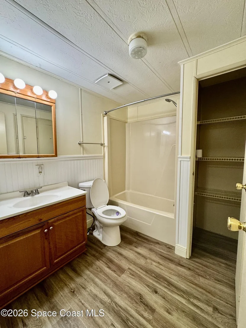 Photo of 4426 Twin Lakes Drive