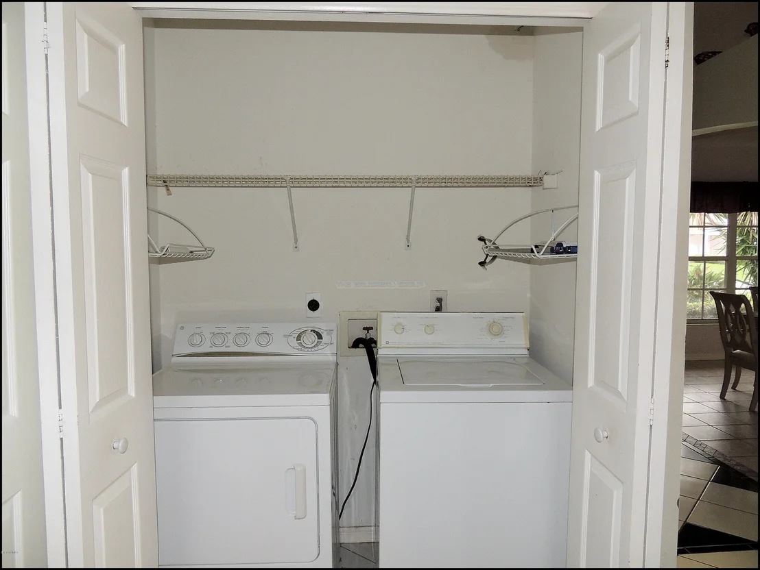 Photo of 970 Tamarind Circle