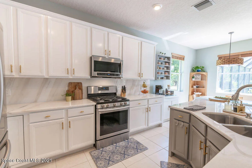 Photo of 4306 Hield Road NW