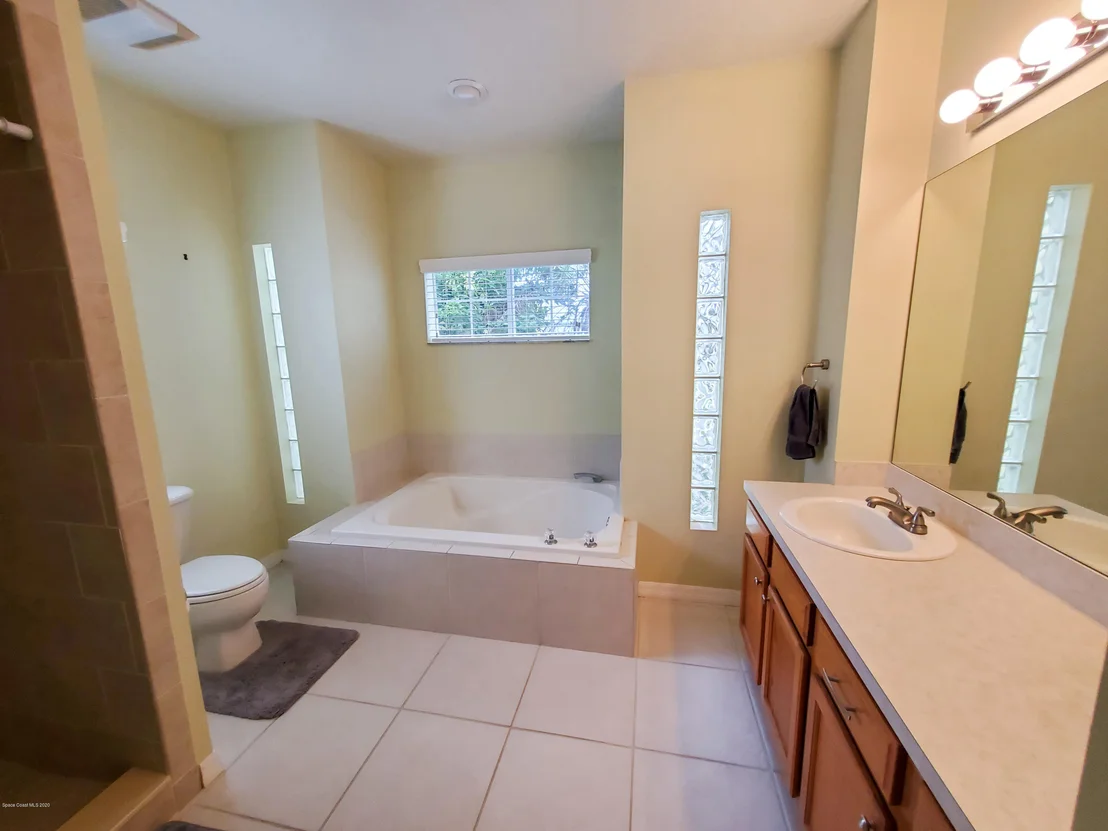 Photo of 4960 Hidden Creek Road