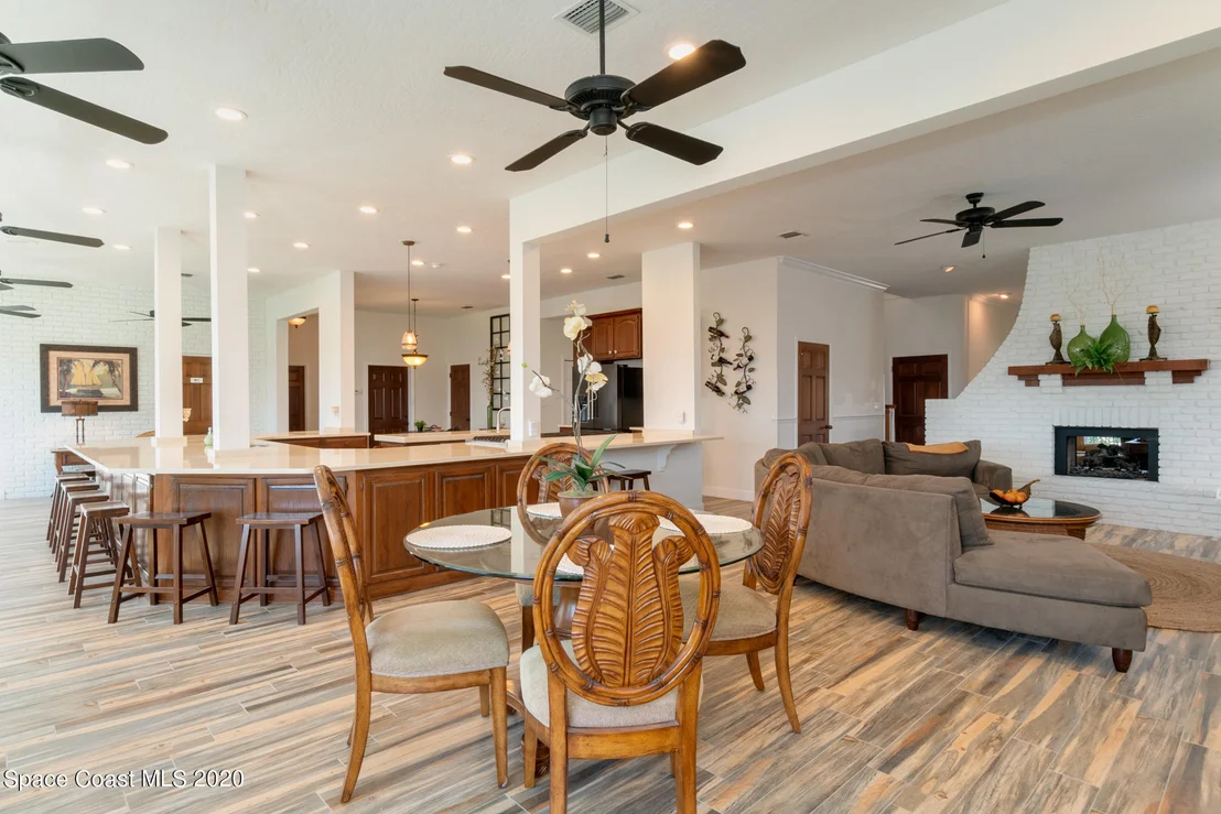 Photo of 466 Lanternback Island Drive