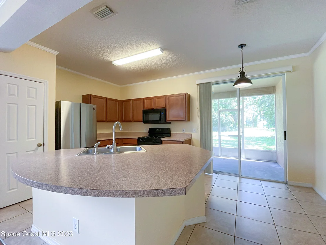Photo of 978 Riviera Point Drive