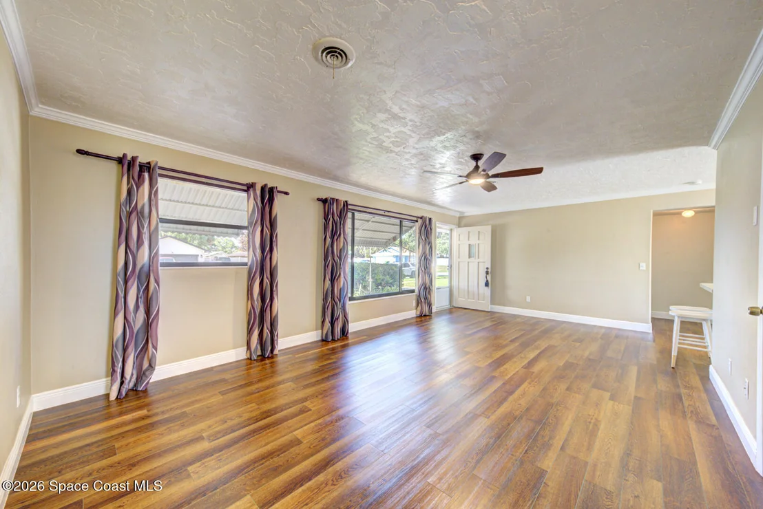 Photo of 990 Hibiscus Street