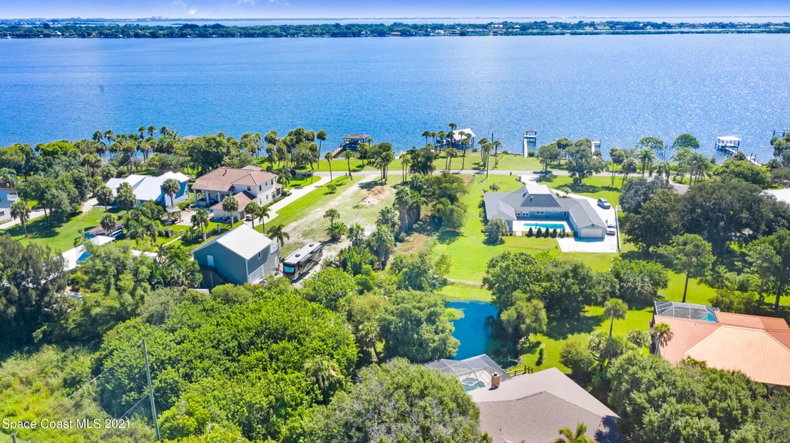 Photo of 255 River Road Circle