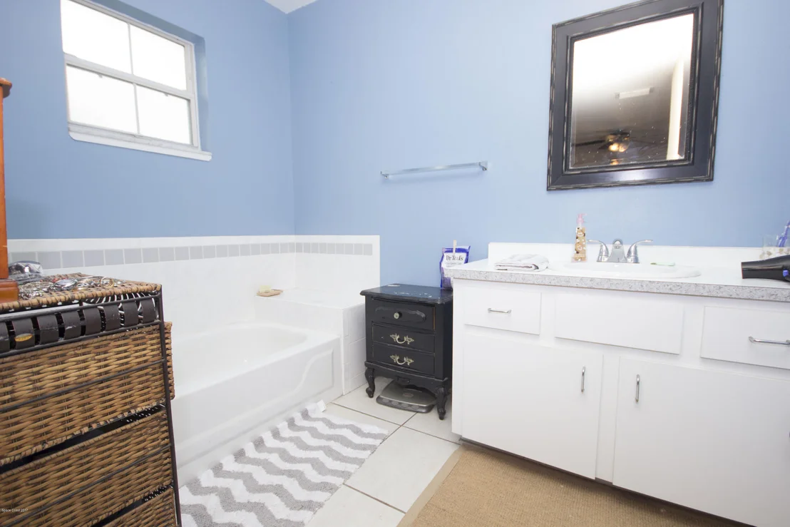 Photo of 6761 Cecil Road