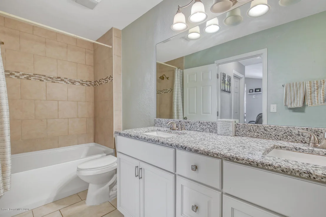 Photo of 1247 Walnut Grove Way