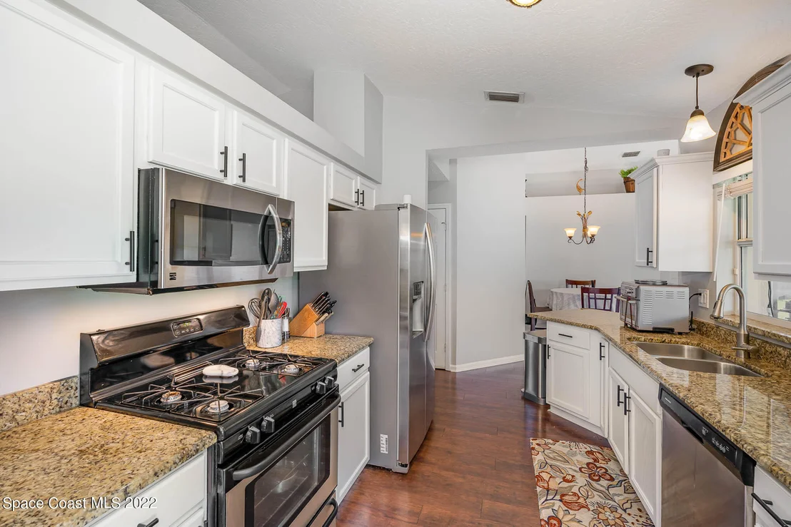 Photo of 4921 Buttonwood Drive