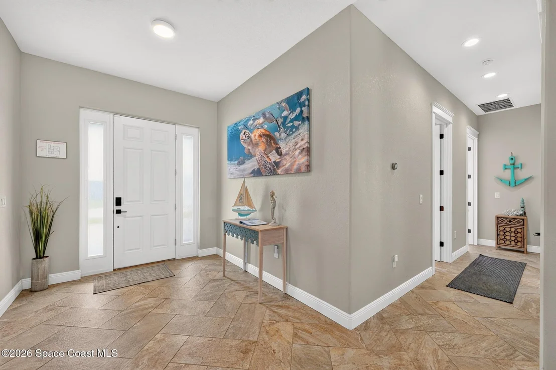 Photo of 318 Angelo Lane