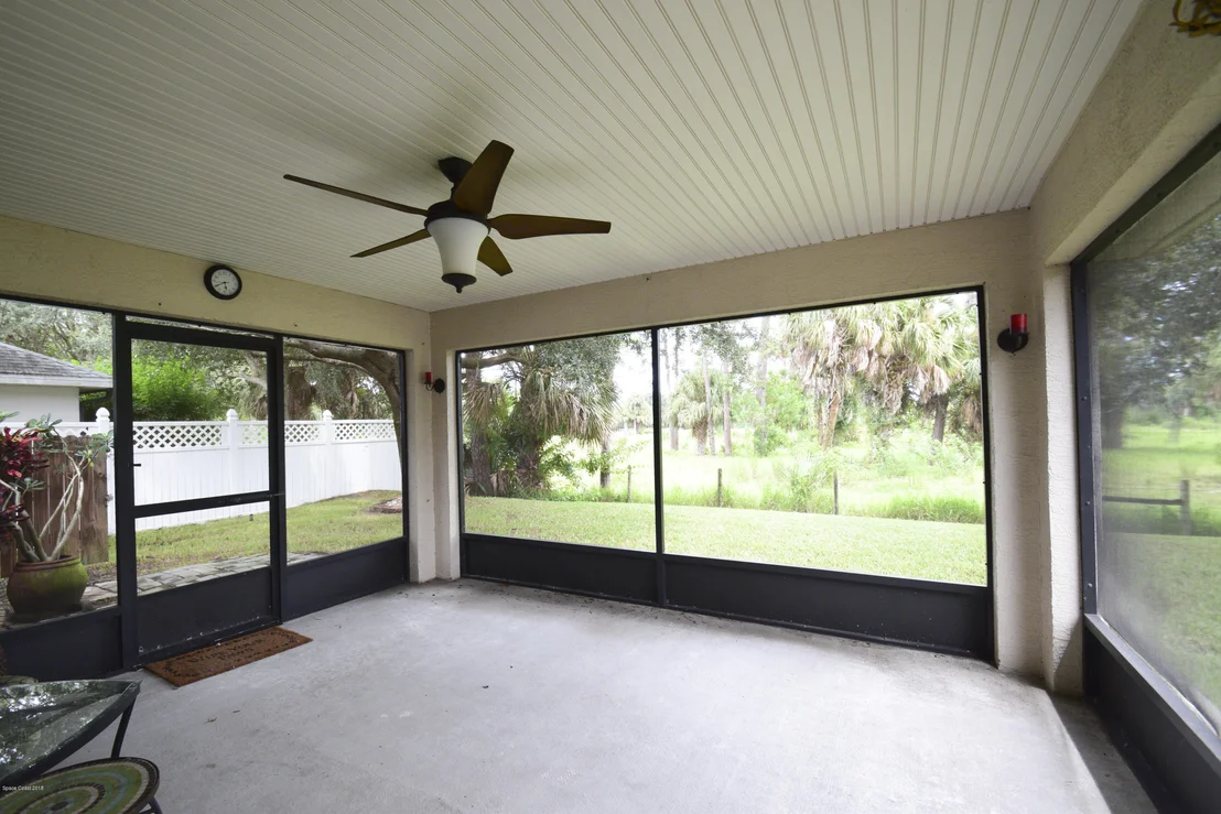 Photo of 941 Hollister Drive