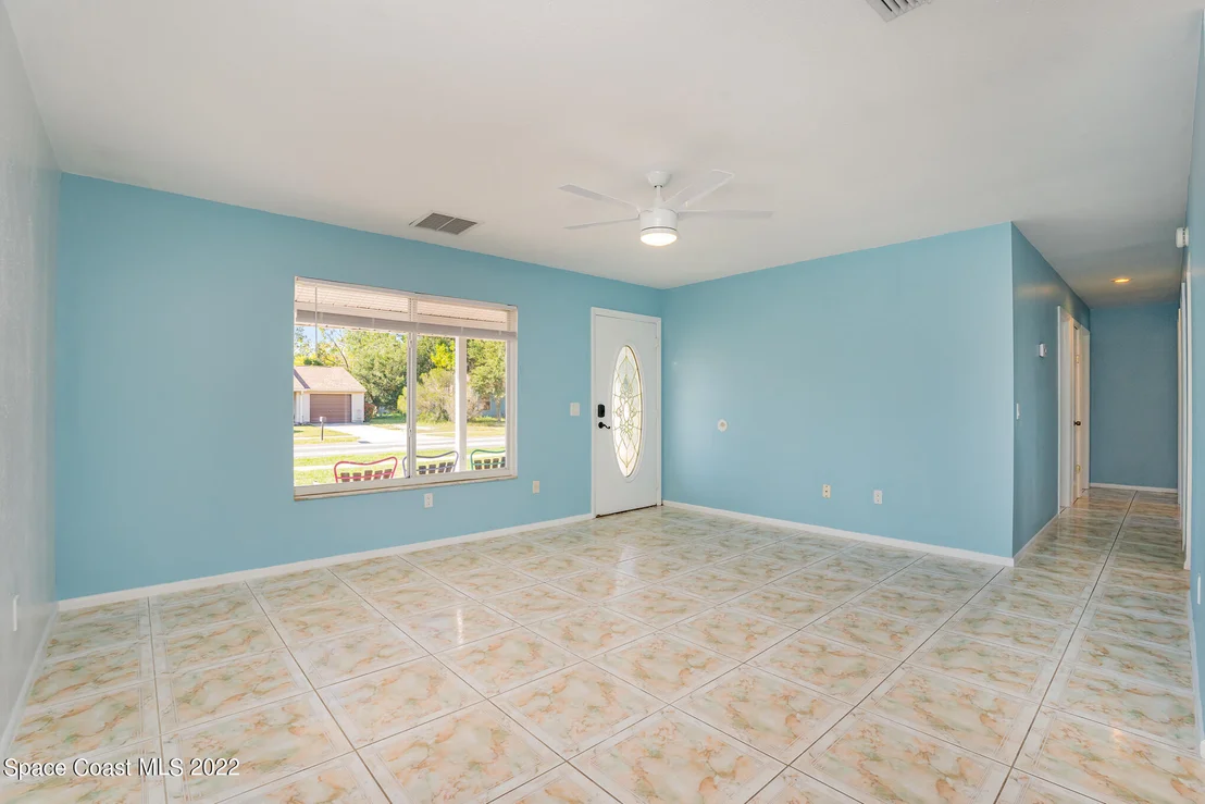 Photo of 1290 Bard Lane NE