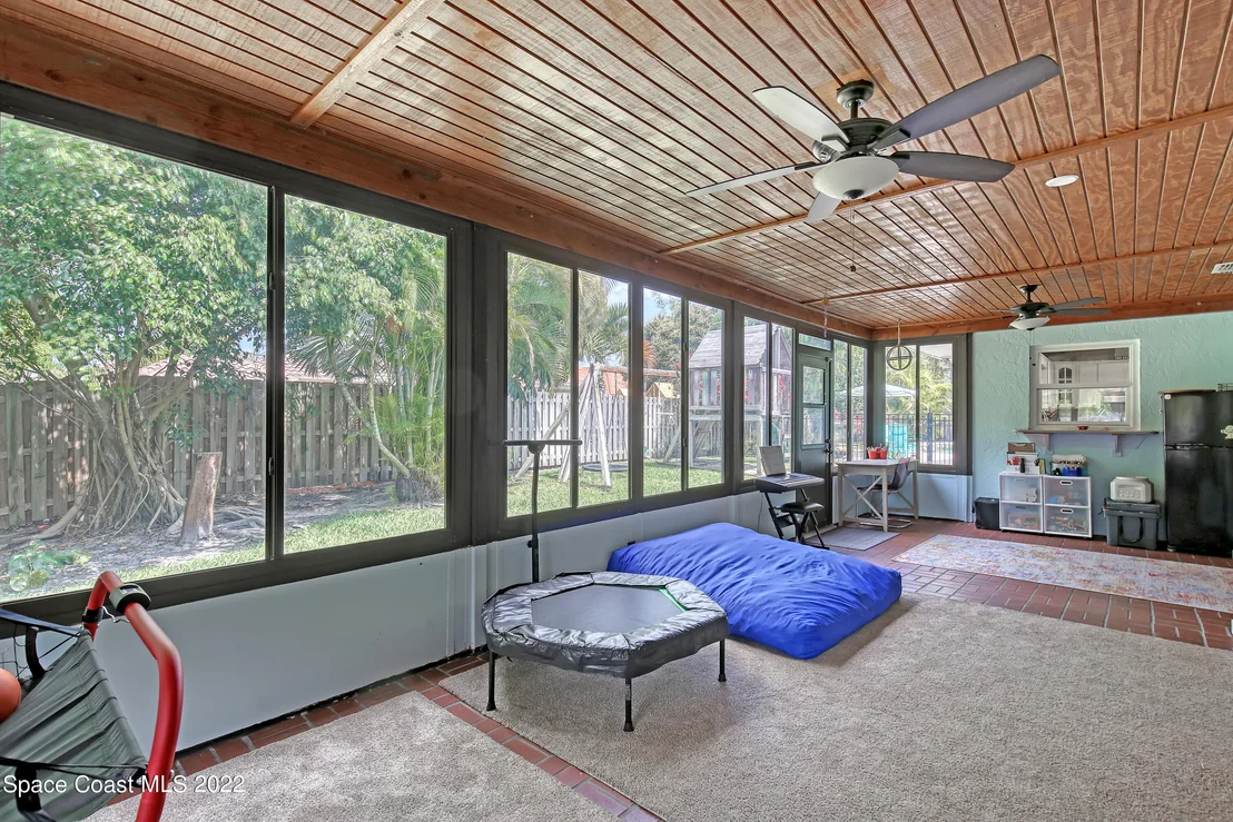 Photo of 400 Mosswood Boulevard